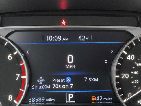 Used 2025 Nissan Altima 2.5 SV FWD image 30