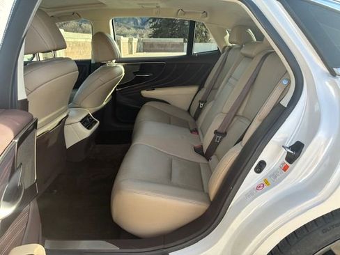 Used 2018 Lexus LS 500 w/ Interior Upgrade Package image 19