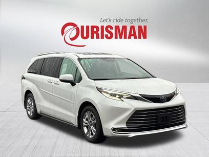Used 2023 Toyota Sienna Platinum