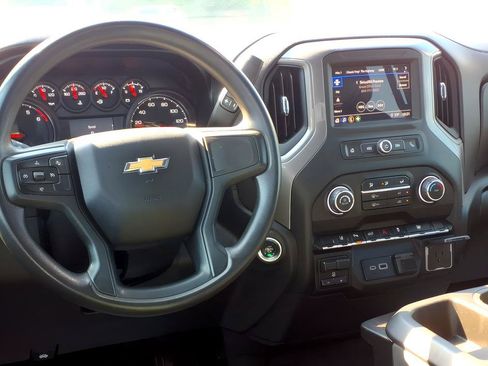 Used 2024 Chevrolet Silverado 2500 Custom w/ Custom Value Package AWD/4WD image 11