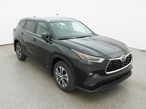 New 2026 Toyota Highlander XLE image 72
