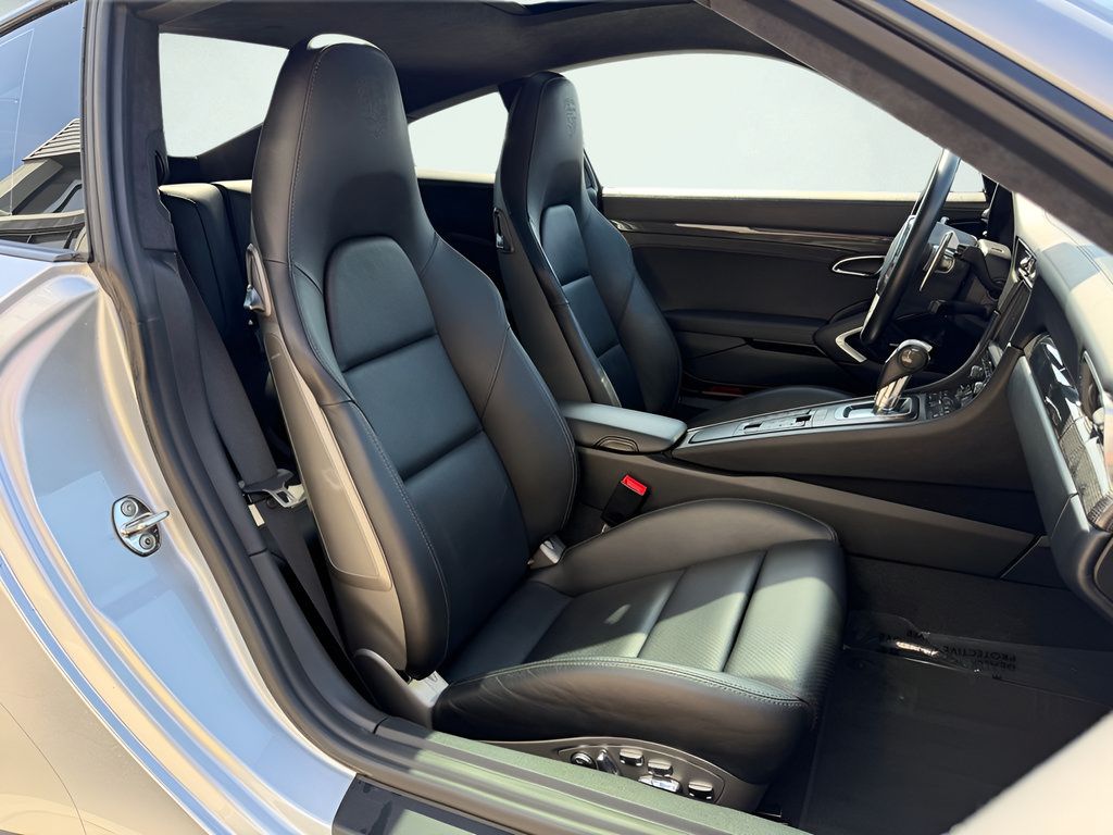 Used 2014 Porsche 911 Turbo AWD/4WD image 28