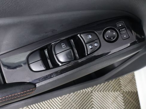 Used 2024 Nissan Altima 2.5 SR FWD image 32