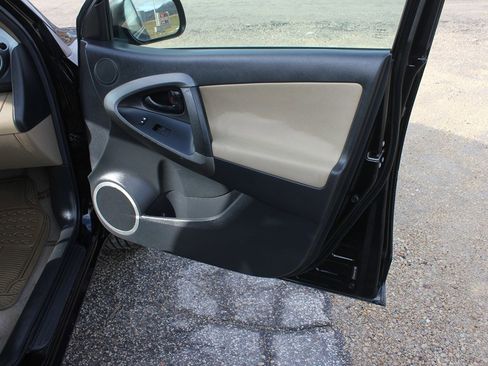 Used 2010 Toyota RAV4 AWD image 31