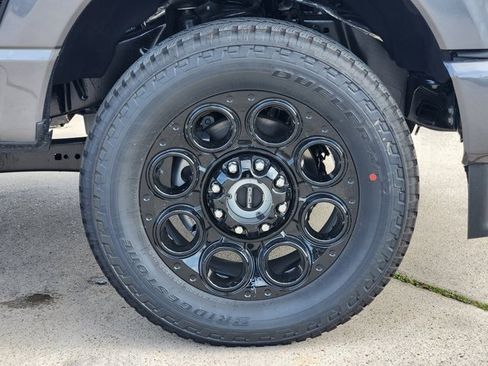 New 2026 Ford F250 Lariat w/ Black Appearance Package image 7