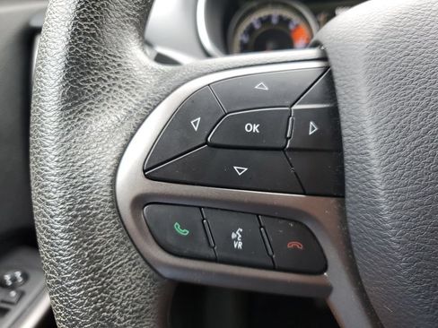 Used 2020 Jeep Cherokee Latitude FWD image 23