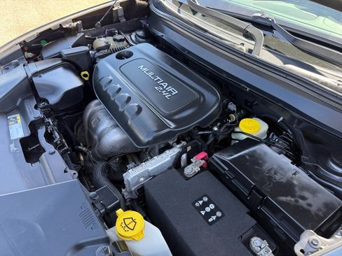 Used 2015 Jeep Cherokee Latitude FWD image 34
