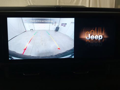 Used 2024 Jeep Wrangler Unlimited Rubicon image 36