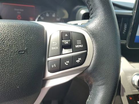 Used 2021 Ford Explorer XLT AWD/4WD image 14