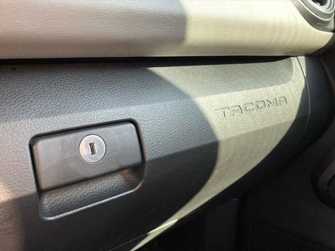 Used 2022 Toyota Tacoma SR5 image 26