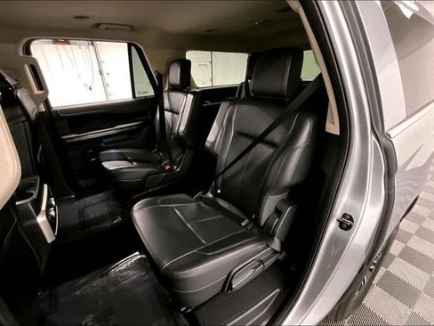 Used 2024 Ford Expedition Max XLT image 24