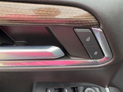 Used 2023 Chevrolet Silverado 1500 LT image 11