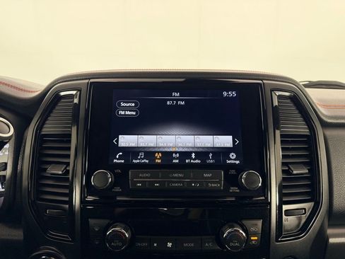 Used 2023 Nissan Titan PRO-4X w/ Pro-4x Convenience Package image 19