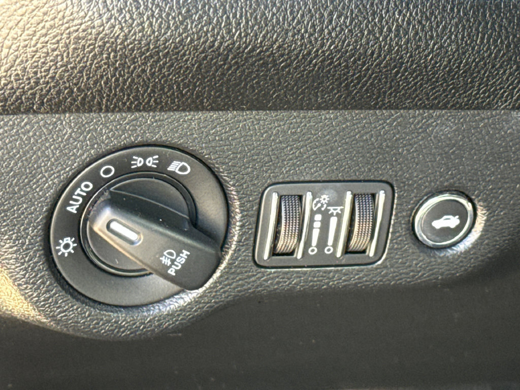Used 2022 Dodge Challenger GT w/ Blacktop Package RWD image 20
