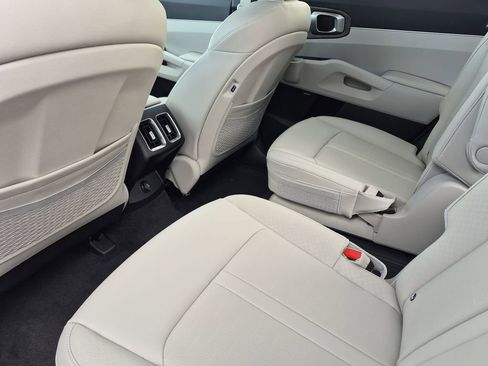 New 2026 Kia Sorento EX AWD/4WD image 12