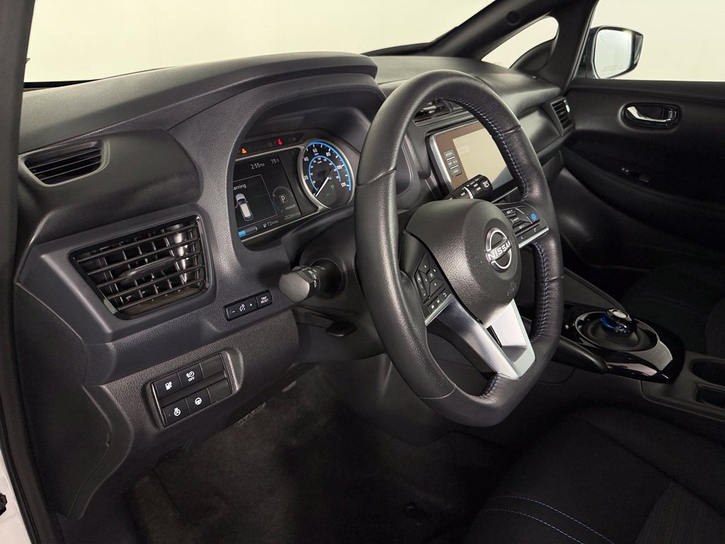 Used 2025 Nissan Leaf SV Plus FWD image 12