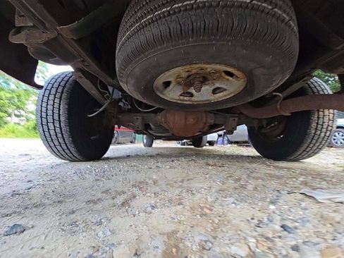 Used 2011 GMC Savana 3500 image 12