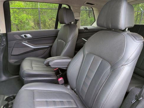 Used 2020 BMW X7 xDrive40i w/ Premium Package image 36