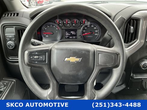 Used 2020 Chevrolet Silverado 1500 Custom w/ Custom Value Package image 15