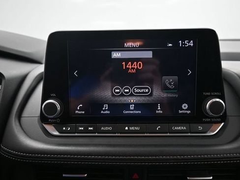 Used 2024 Nissan Rogue SV FWD image 26