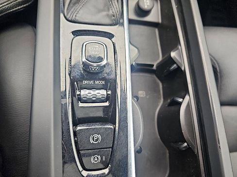 Used 2020 Volvo S60 T6 Inscription image 27