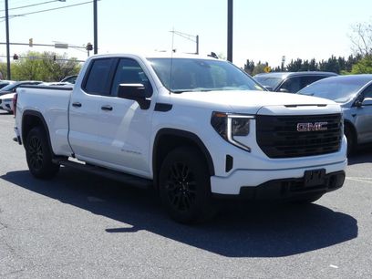 Used 2024 GMC Sierra 1500 Pro w/ Graphite Edition