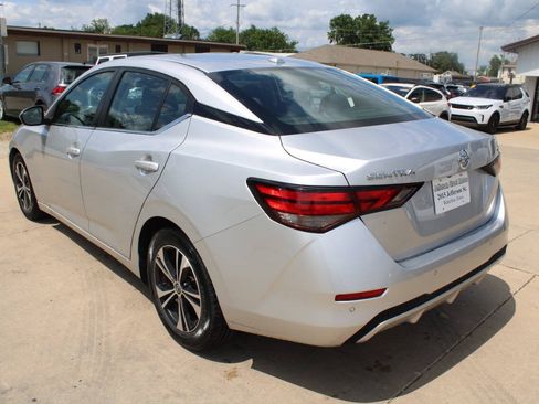 Used 2021 Nissan Sentra SV FWD image 8