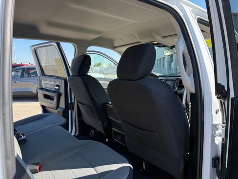 Used 2022 RAM 1500 Classic SLT RWD image 19