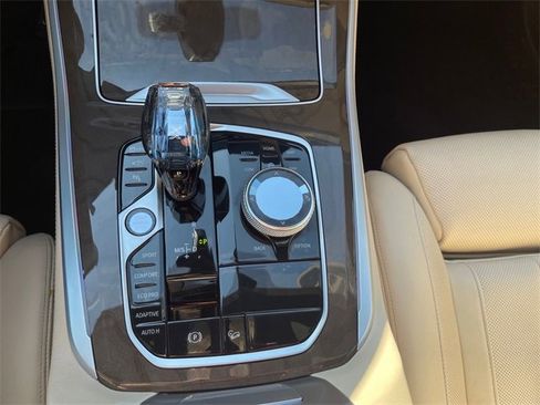 Used 2021 BMW X5 xDrive40i w/ Executive Package image 15