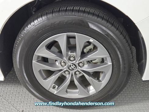 Used 2023 Toyota Sienna LE FWD image 10
