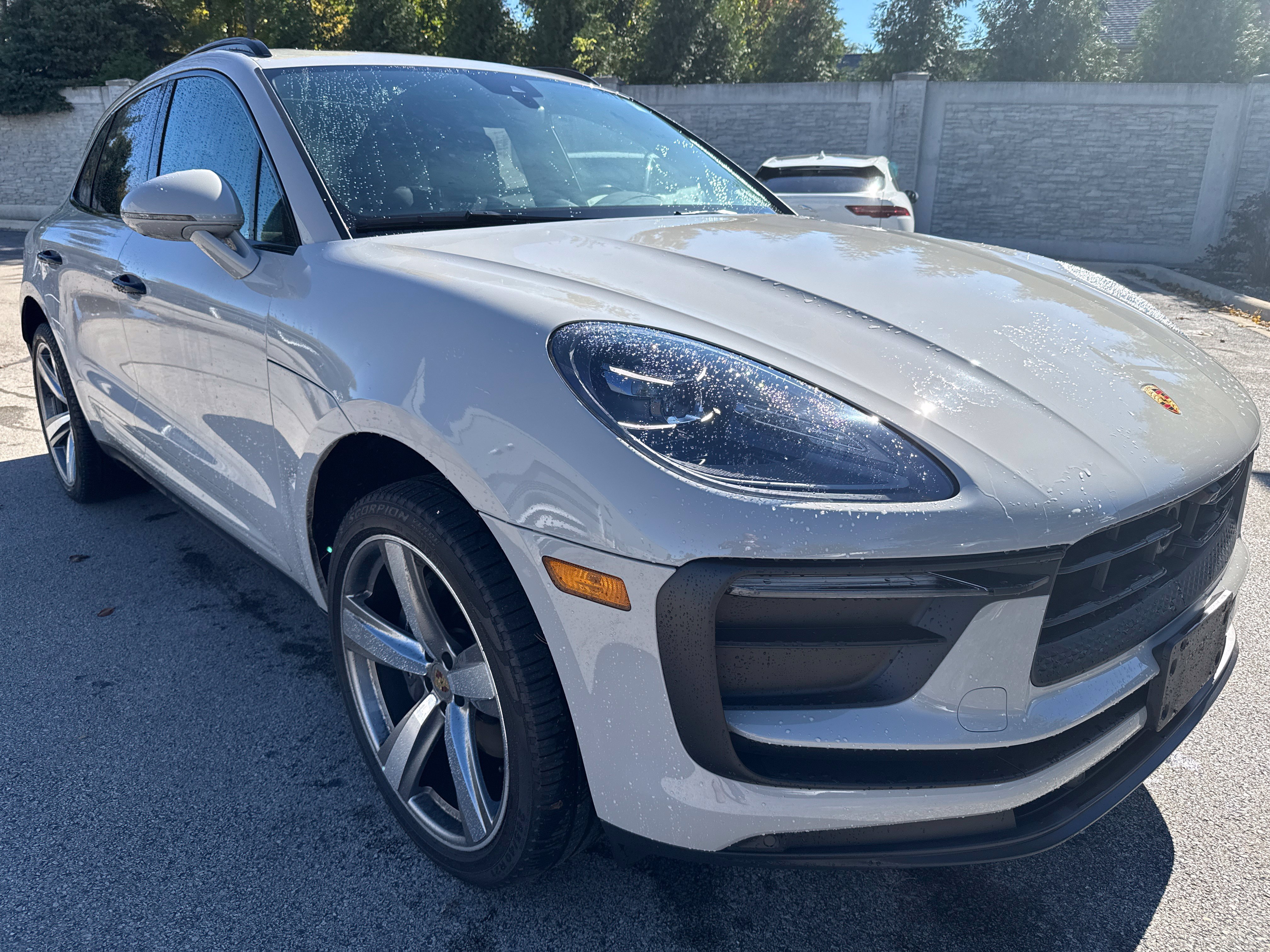 Used 2024 Porsche Macan AWD/4WD image 6