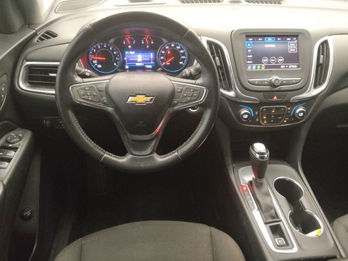 Used 2020 Chevrolet Equinox LT FWD image 22