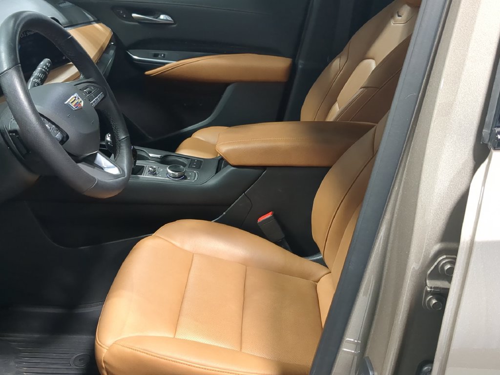 Used 2024 Cadillac XT4 Sport AWD/4WD image 16