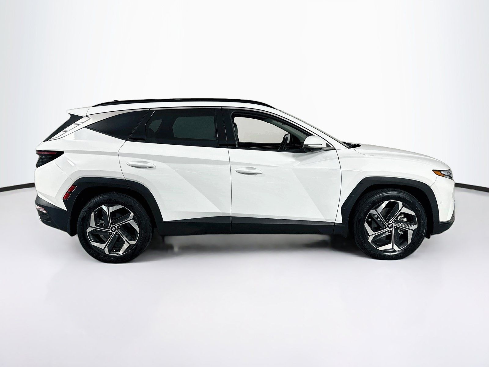 Used 2024 Hyundai Tucson Limited FWD image 4