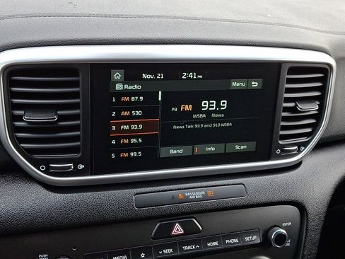 Used 2021 Kia Sportage LX image 16