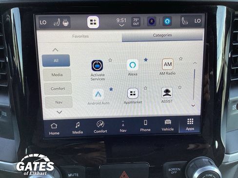 Used 2023 RAM 1500 Big Horn AWD/4WD image 3