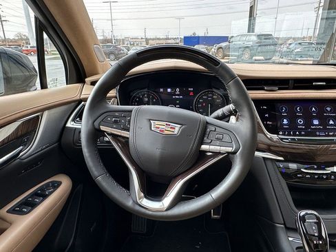 New 2025 Cadillac XT6 Sport w/ Platinum Package image 11