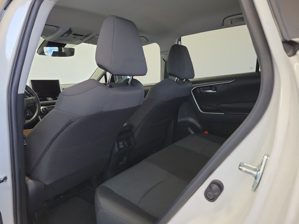 Used 2024 Toyota RAV4 XLE AWD/4WD image 13