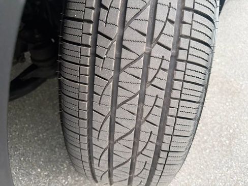 Used 2019 Toyota Highlander SE image 34