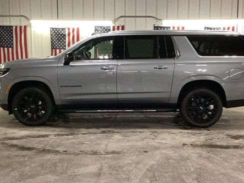 New 2026 Chevrolet Suburban Premier image 3