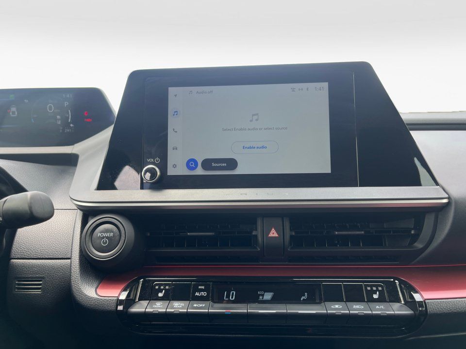 Used 2025 Toyota Prius Plug-In Hybrid FWD image 19