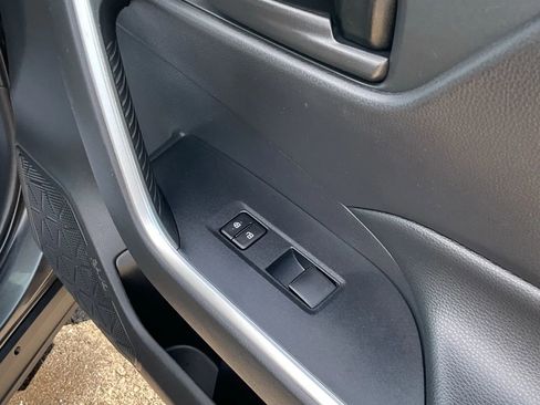 Used 2019 Toyota RAV4 LE image 37