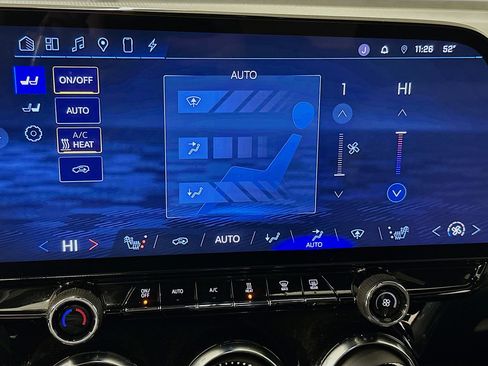 Used 2024 Chevrolet Blazer EV LT image 24