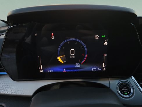 Used 2025 Chevrolet Trax LT FWD image 32