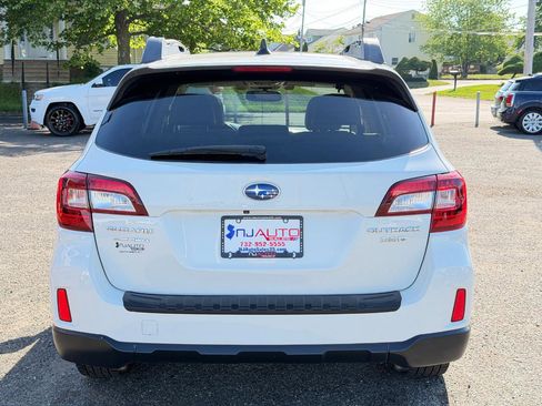 Used 2016 Subaru Outback 3.6R Limited AWD/4WD image 5