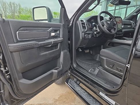 New 2026 RAM 2500 Big Horn AWD/4WD image 38