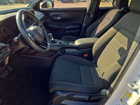 Used 2024 Honda HR-V Sport image 15