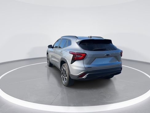 Used 2024 Chevrolet Trax RS w/ Sunroof Package image 7