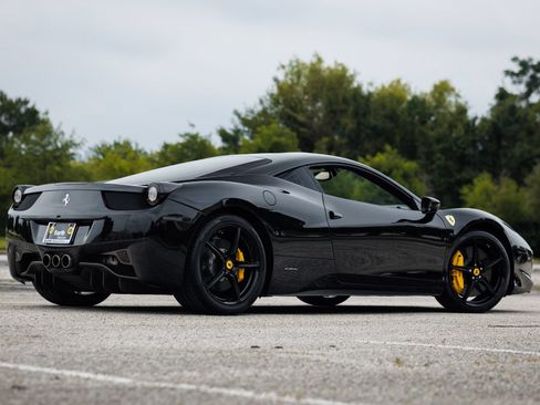 Used 2012 Ferrari 458 Italia Coupe RWD image 10