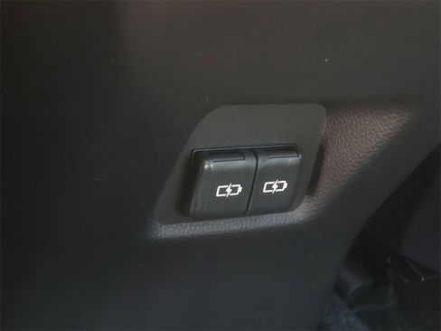 New 2025 Toyota RAV4 Limited image 15